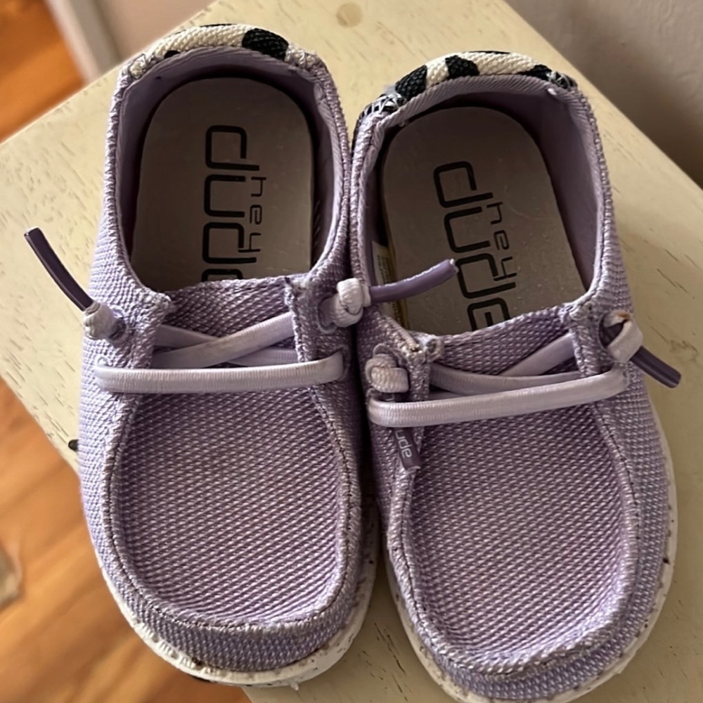 2 PAIR WENDY HEY DUDE SHOES SUPER ADORABLE COLLECTION.